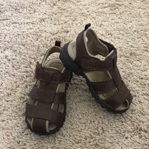 🦌FINAL PRICE CARTER’S SANDALS (only worn once)🦌